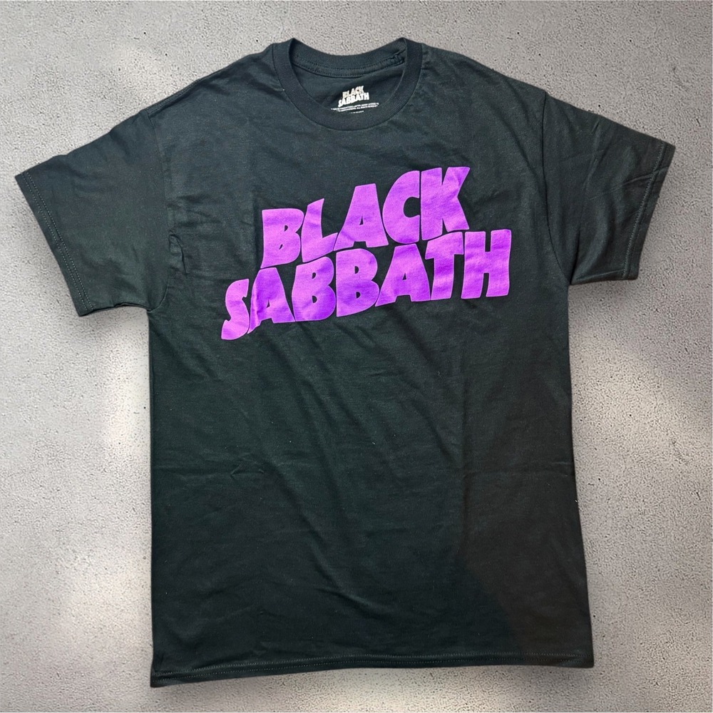 Black Sabbath Graphic T-Shirt Mens Medium Black Purple Logo Heavy Metal Rock Tee